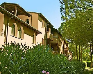 Residenza Dei Cavalleggeri San Vincenzo 3*,